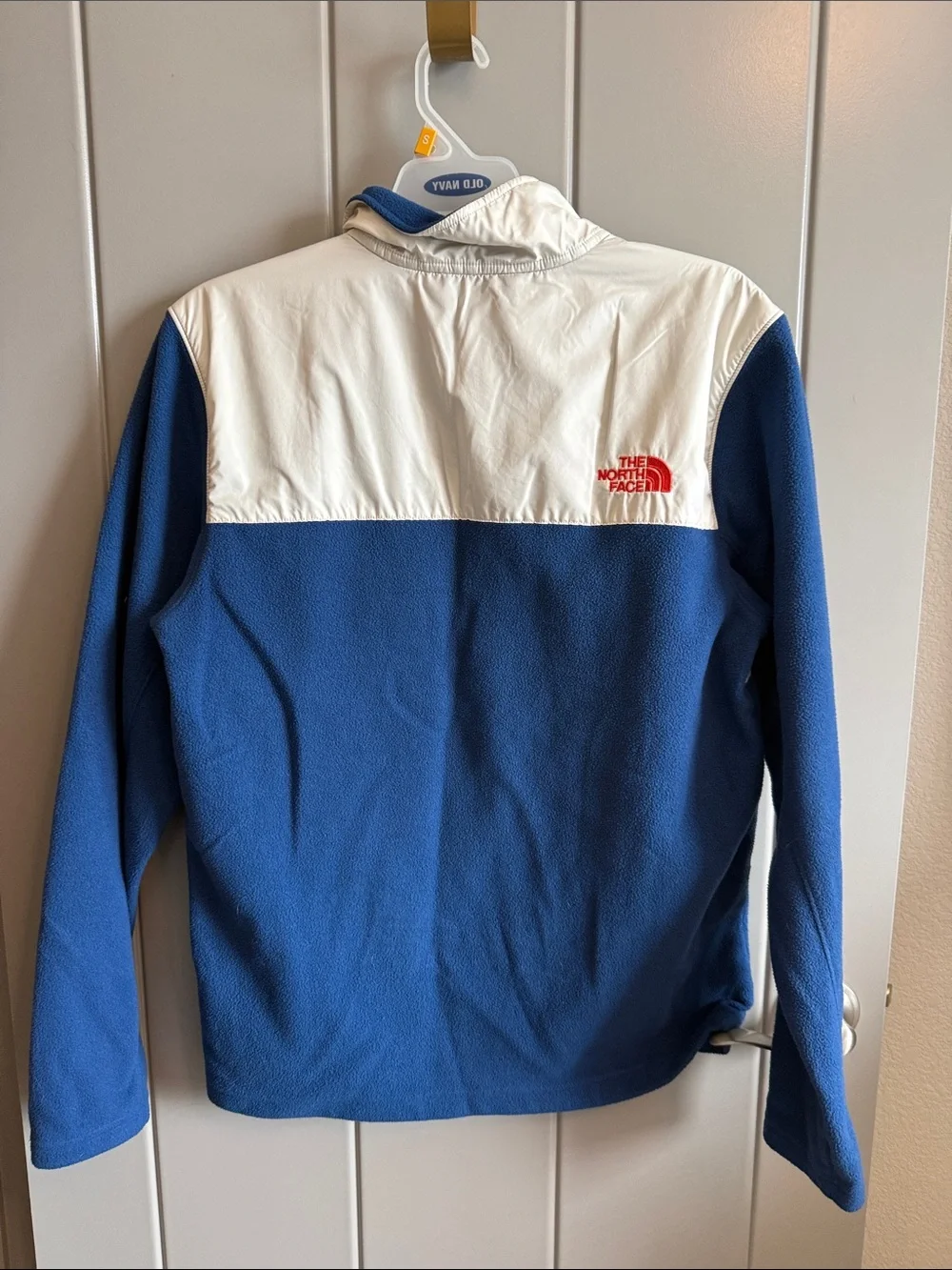 The North Face Blue and White Mens Half-Zip Fleece Pullover